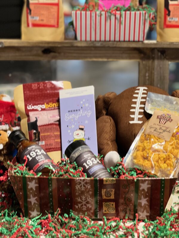 Holiday Gift Basket - Large 04