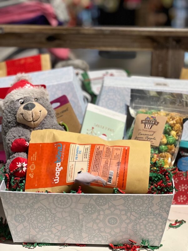 Holiday Gift Basket - Medium 03