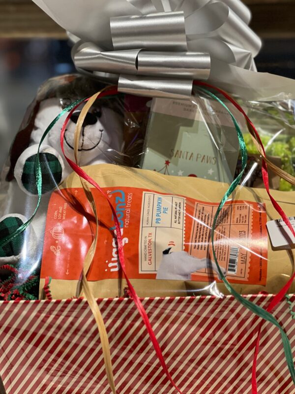 Holiday Gift Basket - Medium 04